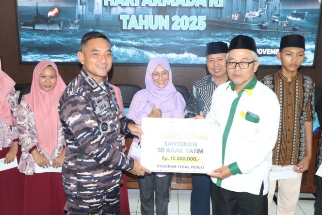 
 Santunan Anak Yatim dan Pembagian Sembako Oleh Lanal Tegal Dalam Rangka Hari Armada RI 2025