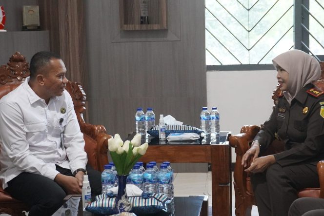 
 Kepala Kejaksaan Negeri Pemalang Kunjungi Rutan Pemalang, Perkuat Sinergi Antar APH