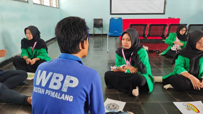 
 Sebagai Ekspresi Diri,Warga Binaan Rutan Pemalang Ikuti Lomba Mewarnai