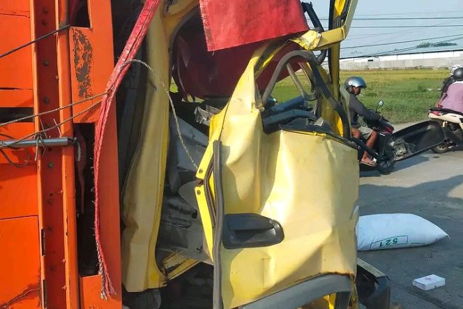 
 Kecelakaan Truk di Jalur Pantura Pemalang